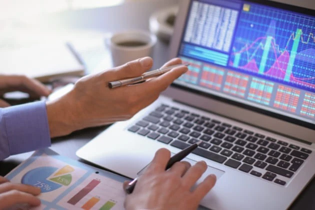 Универсальные способы выгрузки данных из Битрикс24: от ручного экспорта до автоматизированных решений